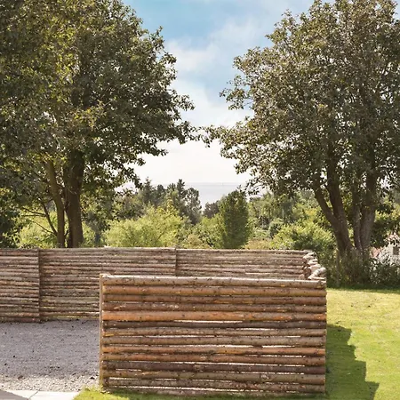 Three-bedroom In Knebel