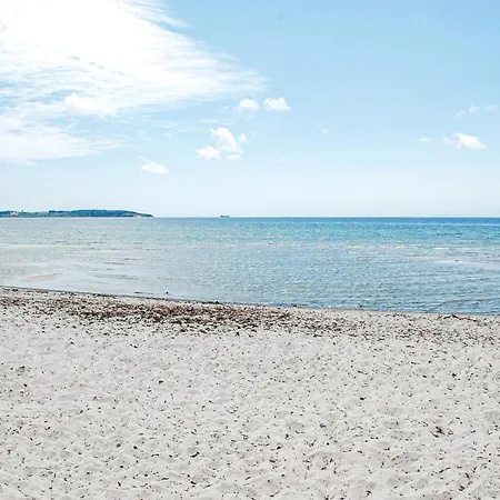 Feriehus Lovely Home In Knebel With House Sea View