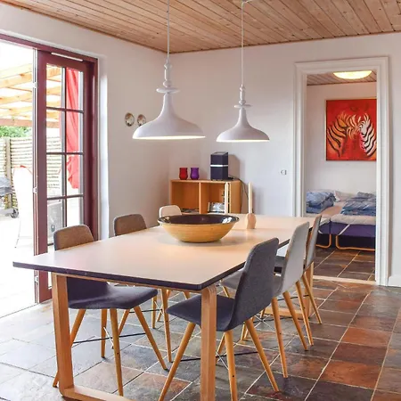 3 Bedroom Cozy In Holiday home Knebel