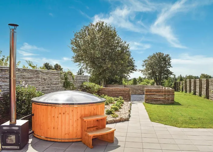 Three-bedroom In Knebel